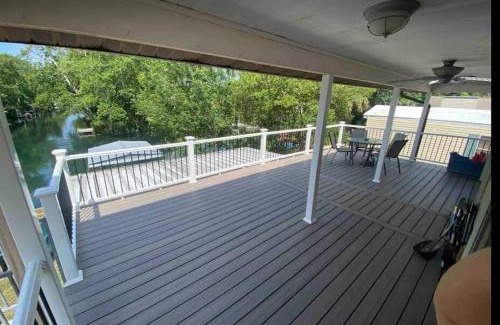 Weeki Wachee Gardens Casa | Pirate's Cove - Waterfront - Weeki Wachee River Access with Paddlecraft!