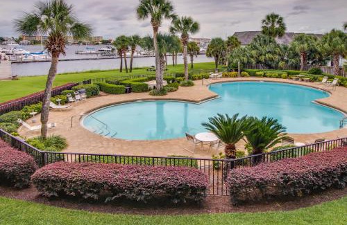 Fort Walton Beach Hotel | Pirates Bay A106