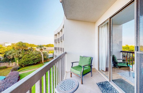 Fort Walton Beach Hotel | Pirates Bay A309