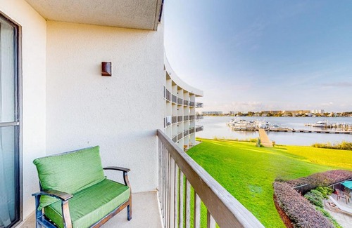 Fort Walton Beach Hotel | Pirates Bay A309