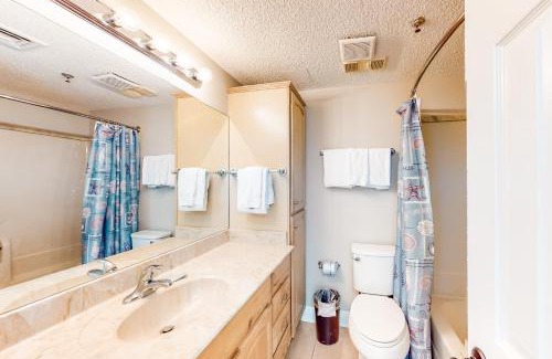 Fort Walton Beach Hotel | Pirates Bay A311