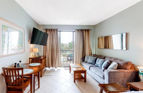 Fort Walton Beach Hotel | Pirates Bay B207