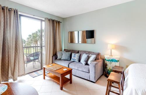 Fort Walton Beach Hotel | Pirates Bay B207