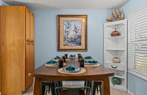 El Centro Beach Casa | Pirates Cove - Private Pool, Seasonal Hot Tub, Game Room, Close to Beach, Pets OK