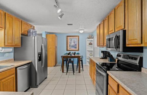 El Centro Beach Casa | Pirates Cove - Private Pool, Seasonal Hot Tub, Game Room, Close to Beach, Pets OK