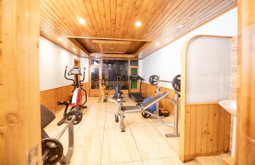 Manali Hotel | Pirates Resort Centeral Heated with Mountain View & Swimming Pool #Free Pick from Volvo Bus Stand