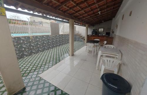 Pereque Casa | Piscina e mar