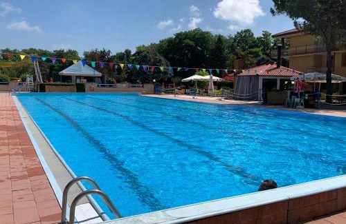 Santhia Cama Y Desayuno | Piscina San Lorenzo