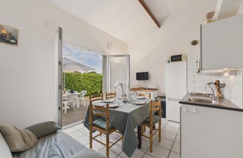Saint-Vincent-sur-Jard Casa | Piscine commune, terrasse, maison pour 5