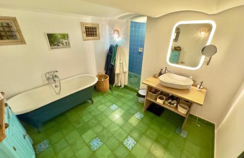 La Belle de Mai Casa | Piscine & Sauna Maison Classée au Coeur de Marseille