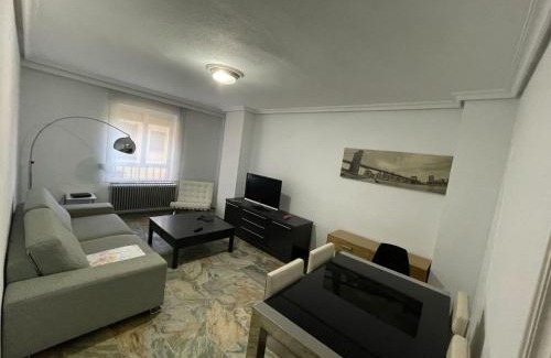Centro Apartamento | Piso Amplio en el Centro de Salamanca, TV, WiFi