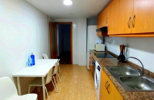 Catarroja Apartamento | Piso ideal para familias, hasta 8 personas, fácil aparcar