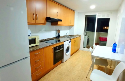 Catarroja Apartamento | Piso ideal para familias, hasta 8 personas, fácil aparcar