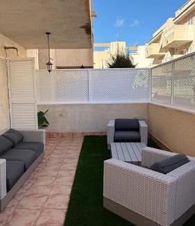 Los Geraeos Apartamento | Piso con AC, piscina y pista de pádel y tenis en Águilas