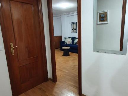 Blanco Apartamento | Piso con amplia terraza gratis parking en la calle cerca petfriendly