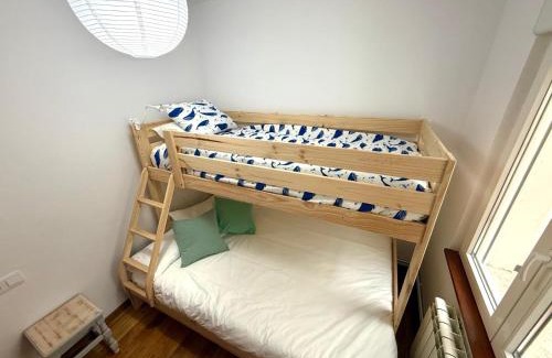 Serantes Apartamento | Piso con terraza y garaje a un Paso de la Playa de Tapia
