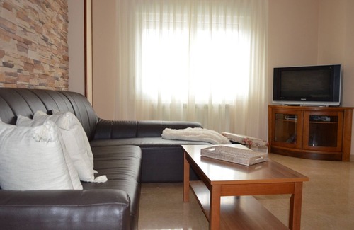Arzua Condominio | Piso da Empegada - 3 habitaciones, 2 baños y completamente equipado!