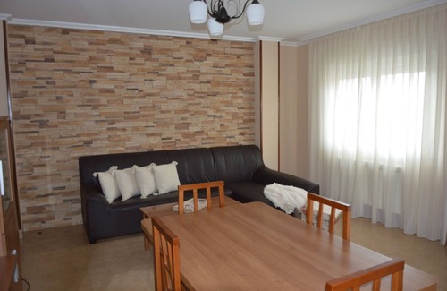 Arzua Condominio | Piso da Empegada - 3 habitaciones, 2 baños y completamente equipado!