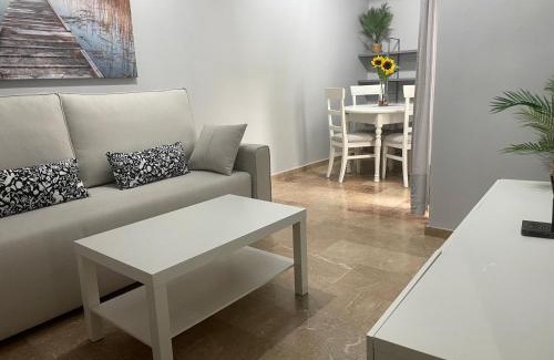 Huelva Apartamento | PISO EN EL CENTRO DE HUELVA SILENCIOSO Y CON GRAN PATIO, Calle La Paz