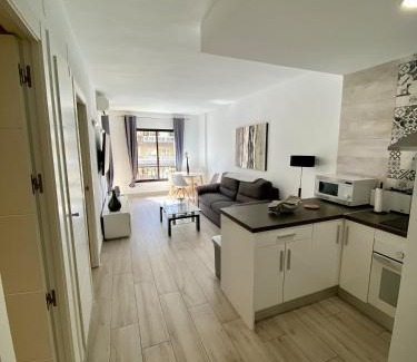 Torreblanca Apartamento | Piso en el Paseo Marítimo Fuengirola