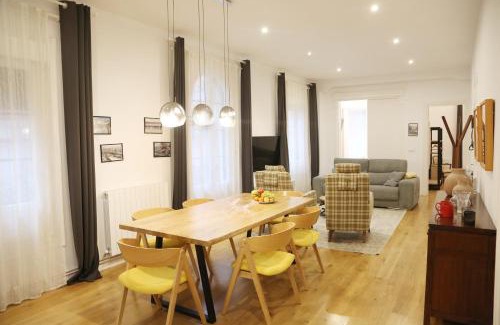 San Francisco Apartamento | PISO EXCLUSIVO FRENTE AL CASCO VIEJO CON PARKING GRATIs