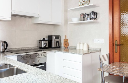 Aduanas Apartamento | Piso familiar en una ubicación privilegiada en el Puerto, metros de la playa.