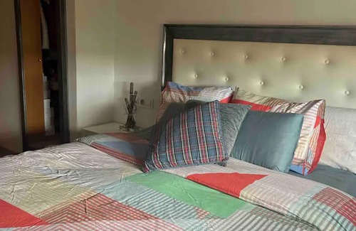 Sabadell Apartamento | Piso Sabadell, cerca de dos estaciones de tren.