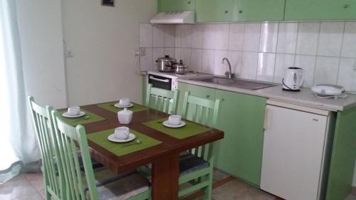 Roda Apartamento | Pitsinis Studios & Apartments