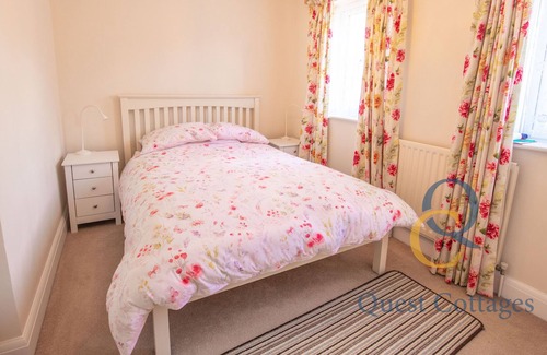 Tenterden Casa | Pittlesden Cottage - Sleeps 4 - Tenterden - 2 mins from high street - Dog Friendly - Private Parking