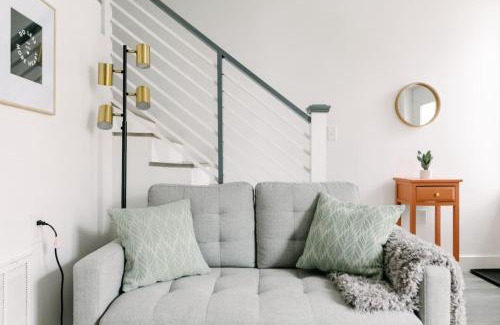 Mount Washington Casa | Pittsburgh Home Walkable to Restaurants