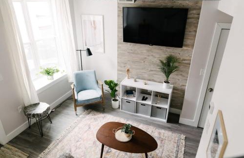 Mount Washington Casa | Pittsburgh Home Walkable to Restaurants