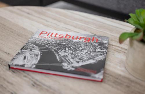 Millvale Apartamento | Pittsburgh Millvale Modern 4 Bedroom Apartment with Parking
