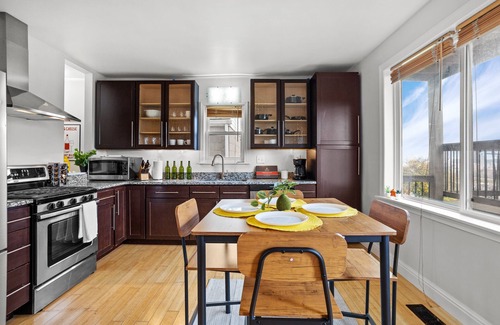 South Side Slopes Casa | Pittsburgh Pad 4BR - Double balconies with SKYLINE VIEWS, Parking, GAME ROOM!