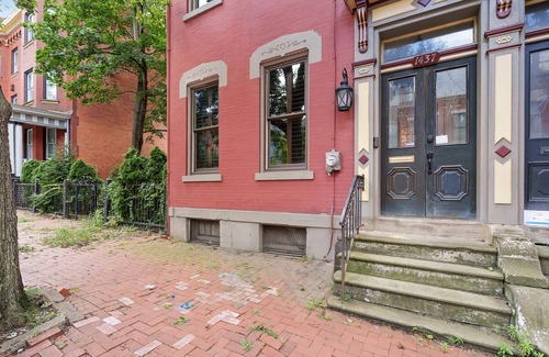Manchester Casa | Pittsburgh Stay – Walk to Stadiums, Stage AE + Casino, Remote-Work Ready