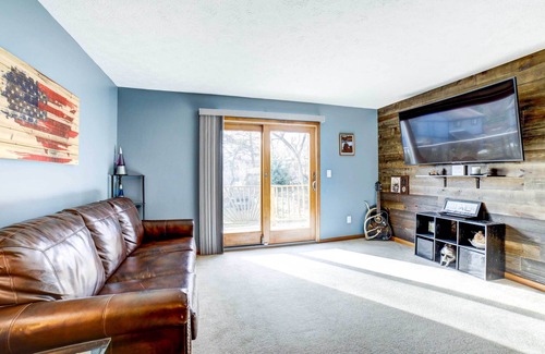 Brighton Heights Casa | Pittsburgh Townhome Near Downtown Attractions