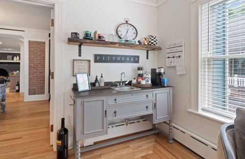Pittsford Casa | Pittsford Village Charmer: Historic 4 Bed Home, Walk to Pittsford Village
