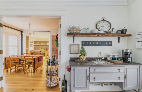 Pittsford Casa | Pittsford Village Charmer: Historic 4 Bed Home, Walk to Pittsford Village