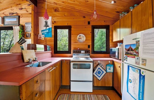 Pukawa Casa | Pukawa Pearl - Pukawa Bay Holiday Home