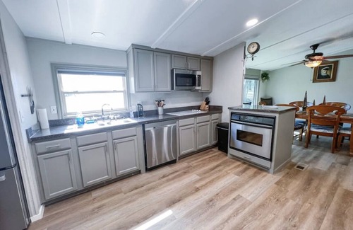 Graford Casa | PK Lakeside Lodge. Close to Rocker B- Sleeps 10