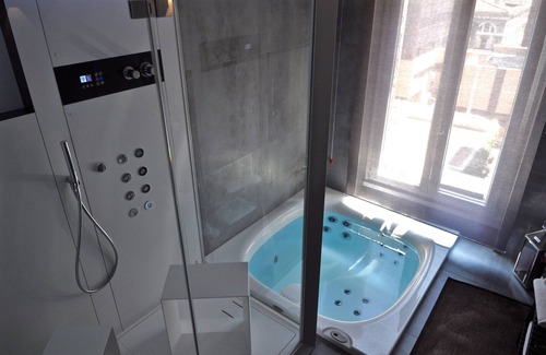 Flaminio Casa | Place 24 Suites & Wellness
