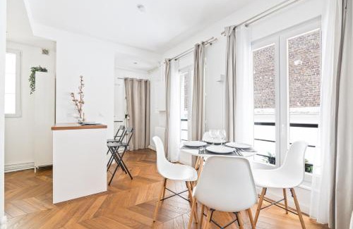Quartier de la Place-Vendome Apartamento | Place de la Concorde Luxurious Apartment-2BR-6P-Free Netflix