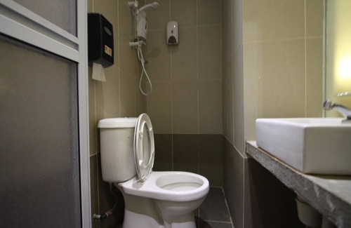 Kuching Hotel | Place2Stay - Chinatown