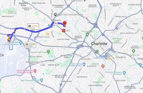 Enderly Park Apartamento | Plaid Pad - Stylish Retreat 12 min to Airport & Downtown