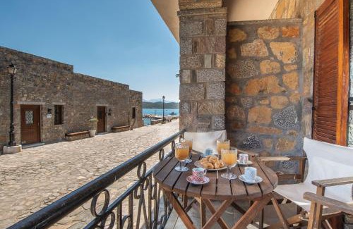 Plaka Apartamento | Plaka on the water Ground floor