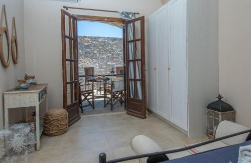 Plaka Apartamento | Plaka on the water Ground floor