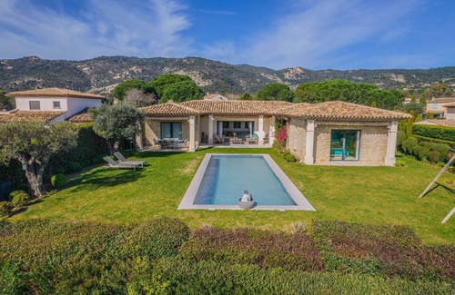 Plan-de-la-Tour Casa | PLAN DE LA TOUR - CONTEMPORARY VILLA