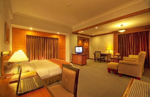 Lubuk Baja Hotel | Planet Holiday Hotel & Residence