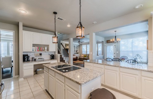 Plano Casa | Plano Family Getaway