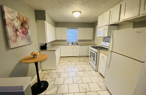 Central Oklahoma City Casa | Plant and Bloom 5 min to State Capital