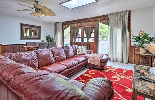 Durant Casa | Plant City Townhome: Near Fishing & Boating!